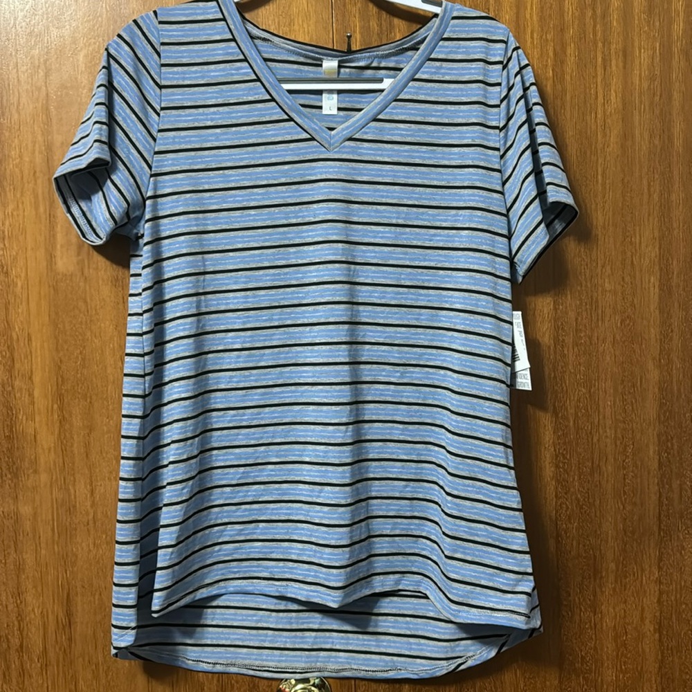 LuLaRoe Christy v-neck